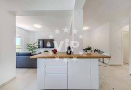 VILAMOURA- CENTRE - TWO BEDROOM APARTMENT - SWIMMING POOL-