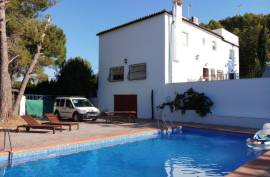Excellent 5 Bed Farmhouse For Sale in Cehegin Murcia