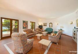 Frontline Villa with Panoramic Ocean Views in Cama da Vaca