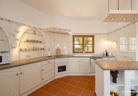 Frontline Villa with Panoramic Ocean Views in Cama da Vaca