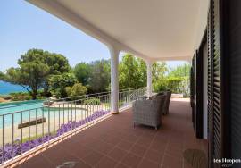 Frontline Villa with Panoramic Ocean Views in Cama da Vaca