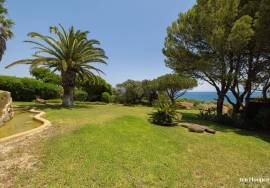 Frontline Villa with Panoramic Ocean Views in Cama da Vaca