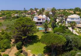 Frontline Villa with Panoramic Ocean Views in Cama da Vaca