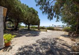 Plot with 1783sqm and excellent views -  for Luxury Villa in Meia Praia, Lagos