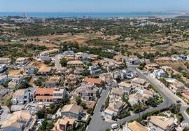 Plot with 420sqm for construction of Villa. Bemposta, Alvor