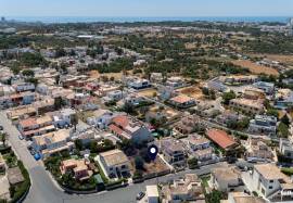 Plot with 420sqm for construction of Villa. Bemposta, Alvor