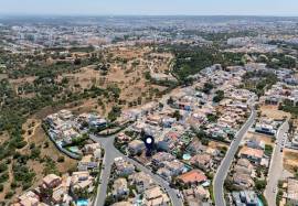 Plot with 420sqm for construction of Villa. Bemposta, Alvor