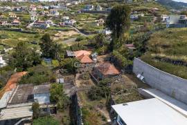 House to Rehabilitate with Stunning View in Ribeira Brava House to Rehabilitate with Stunning View in Ribeira Brava