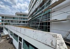 Two Shops / Warehouses for Rent in the Center of Machico - Unique Opportunity for your business!