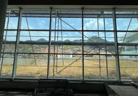 Two Shops / Warehouses for Rent in the Center of Machico - Unique Opportunity for your business!