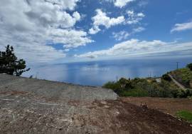 Land with 610 square meters located in Fajã da Ovelha - Calheta with excellent sea views!
