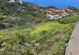 Land for Sale with Approved Project for 3 Bedroom Villa - Ribeira Brava - 1055 square meters Land for Sale with Approved Project for 3 Bedroom Villa - Ribeira Brava - 1055 square meters