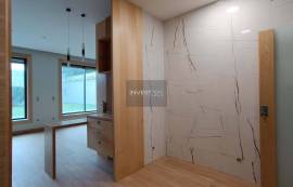 Renovated Villa with Versatile Spaces and Commercial Potential — Castelo da Maia