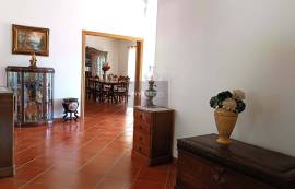 Detached 3 bedroom villa with garage - 18000 m2 of land with olive trees in Macedo de Cavaleiros
