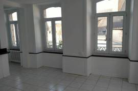 Flats / Apartments for rent - 2 rooms - 34 m2 - PLOERMEL - (56800)