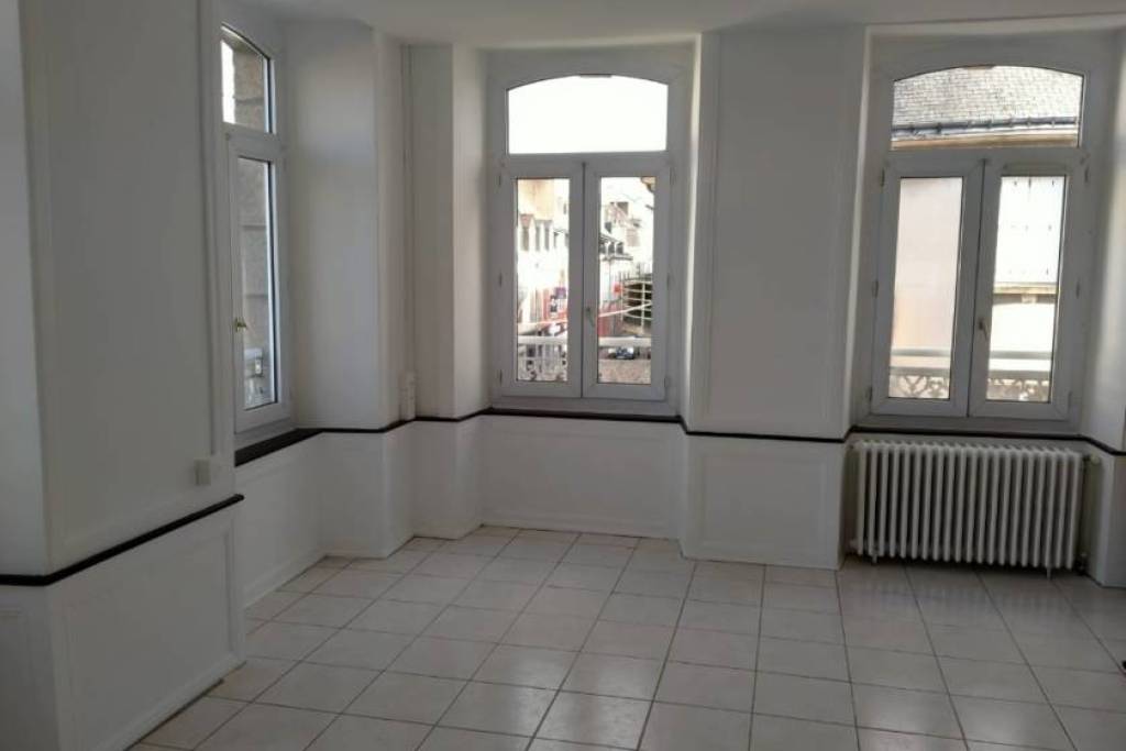 Flats / Apartments for rent - 2 rooms - 34 m2 - PLOERMEL - (56800)