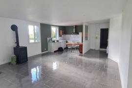 Flats / Apartments for rent - 4 rooms - 114 m2 - LA TRINITE PORHOET - (56490)