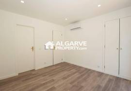 Stylishly Renovated 2-Bedroom Townhouse within a Private Condominium – Vilamoura
