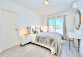 Renovated 3-Bedroom Townhouse in Private Condominium – Vilamoura