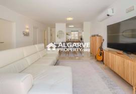 Renovated 3-Bedroom Townhouse in Private Condominium – Vilamoura