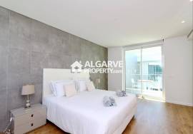 Modern 3 bedroom villa in a luxurious gated community near the Marina in Vilamoura, Algarve
