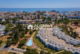 Modern 3 bedroom villa in a luxurious gated community near the Marina in Vilamoura, Algarve
