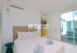 Modern 3 bedroom villa in a luxurious gated community near the Marina in Vilamoura, Algarve