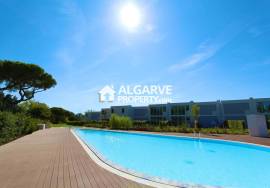 Modern 3 bedroom villa in a luxurious gated community near the Marina in Vilamoura, Algarve