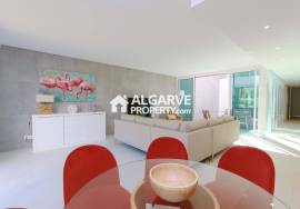 Modern 3 bedroom villa in a luxurious gated community near the Marina in Vilamoura, Algarve