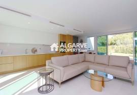 Modern 3 bedroom villa in a luxurious gated community near the Marina in Vilamoura, Algarve