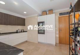 Lovely 4 bed villa inside the golf course and close to all amenities in Vilamoura, Algarve
