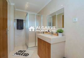 Lovely 4 bed villa inside the golf course and close to all amenities in Vilamoura, Algarve