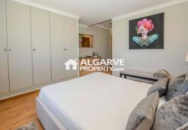Lovely 4 bed villa inside the golf course and close to all amenities in Vilamoura, Algarve