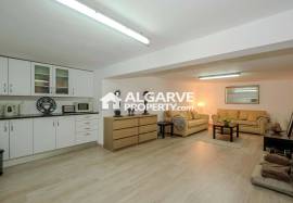 Lovely 4 bed villa inside the golf course and close to all amenities in Vilamoura, Algarve
