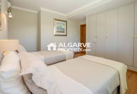 Lovely 4 bed villa inside the golf course and close to all amenities in Vilamoura, Algarve