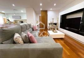 Furnished 3 Bedroom Apartment in Gated Community with Swimming Pool in Póvoa de Varzim