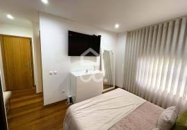 Furnished 3 Bedroom Apartment in Gated Community with Swimming Pool in Póvoa de Varzim