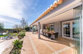 Elegant 6-Bedroom Villa with Heated Pool & Guest Annex | Carvoeiro