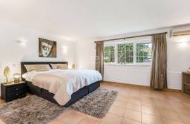 Elegant 6-Bedroom Villa with Heated Pool & Guest Annex | Carvoeiro