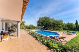 Elegant 6-Bedroom Villa with Heated Pool & Guest Annex | Carvoeiro