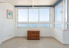 T0 Penthouse with Private Terrace and Stunning 360º View – 100m from Quarteira Beach