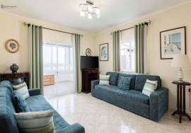 T0 Penthouse with Private Terrace and Stunning 360º View – 100m from Quarteira Beach