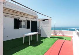 T0 Penthouse with Private Terrace and Stunning 360º View – 100m from Quarteira Beach