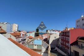 T2 with River view in Lisbon