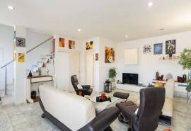 Olhão – contemporary 3-bedroom semi-detached house with pool, rooftop terrace and private parking