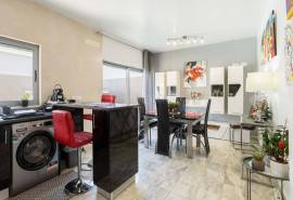 Olhão – contemporary 3-bedroom semi-detached house with pool, rooftop terrace and private parking