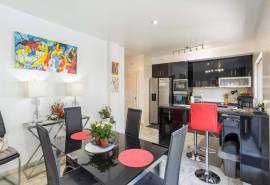 Olhão – contemporary 3-bedroom semi-detached house with pool, rooftop terrace and private parking