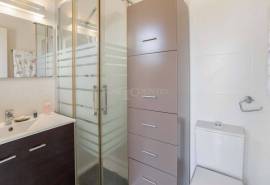 Olhão – contemporary 3-bedroom semi-detached house with pool, rooftop terrace and private parking