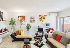 Olhão – contemporary 3-bedroom semi-detached house with pool, rooftop terrace and private parking