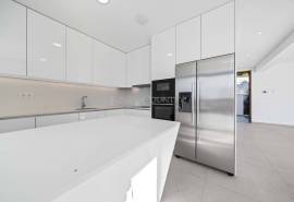 Albufeira - stunning villa for sale – 4 bedrooms, private pool & luxury features